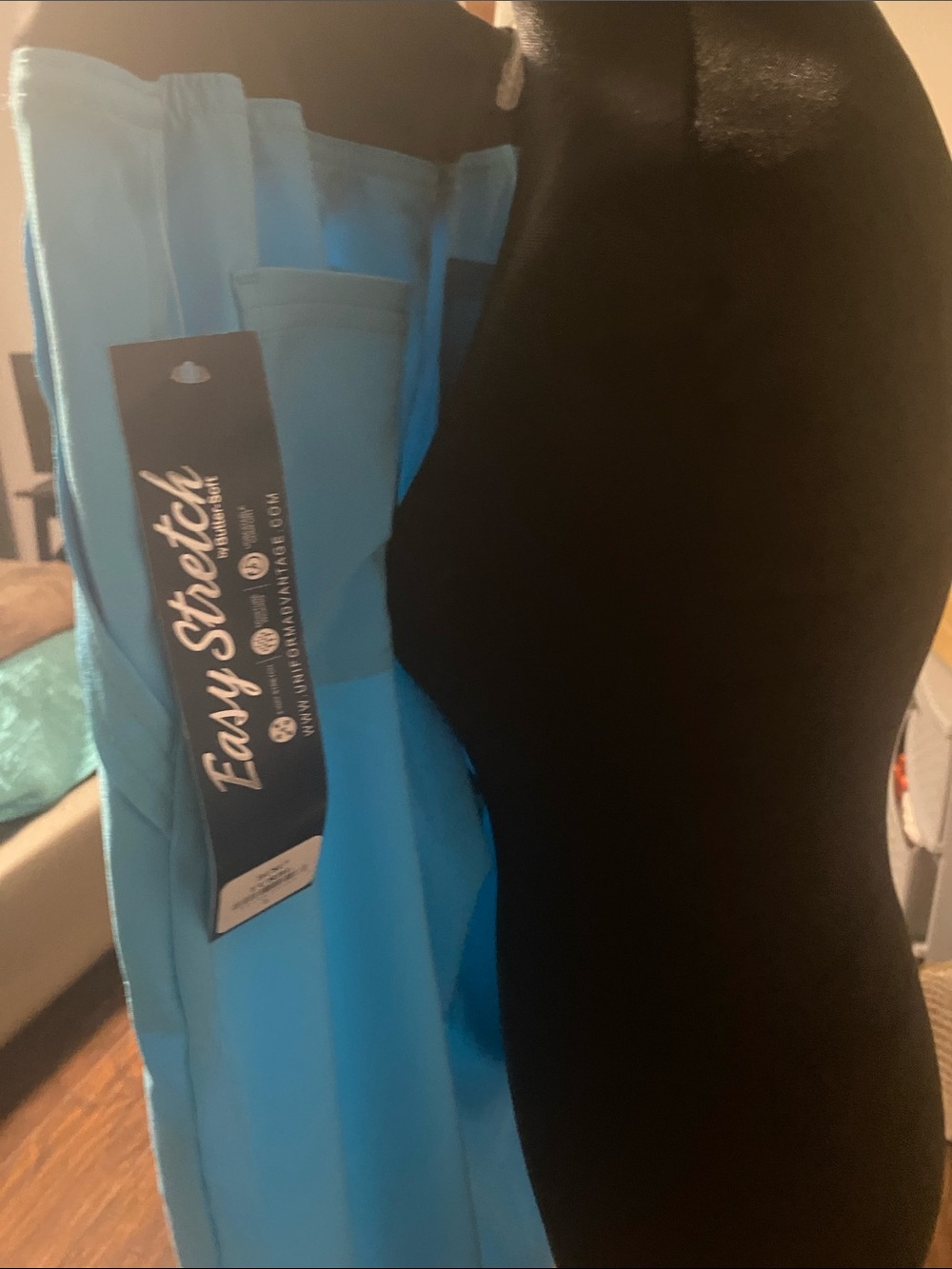 EasyStretch Women's Short-Sleeve Scrub Top and Pull-On Pants in Aqua Blue - Picture 5 of 7
